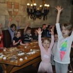 Kekse backen im Kinderhotel Alpenrose in Tirol